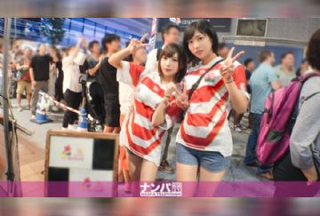  200GANA-2180 マジ軟派、初撮。 1398 ラグビーワールドカップで盛り上がる新宿で美女2人をホールド！！祝杯ムードからの乱交スクラムでまとめてトライ！！試合より熱いタッチダウンを彼女たちにキメるwww