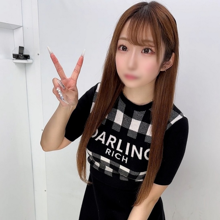 yesjav101.com-FC2-PPV-4596321 【前編】声も仕草も可愛すぎるメイド系美女５　プリクラでパンティを晒し記念撮影♥未熟な豊満おっぱいを揉みながらじっくりベロチューを堪能。